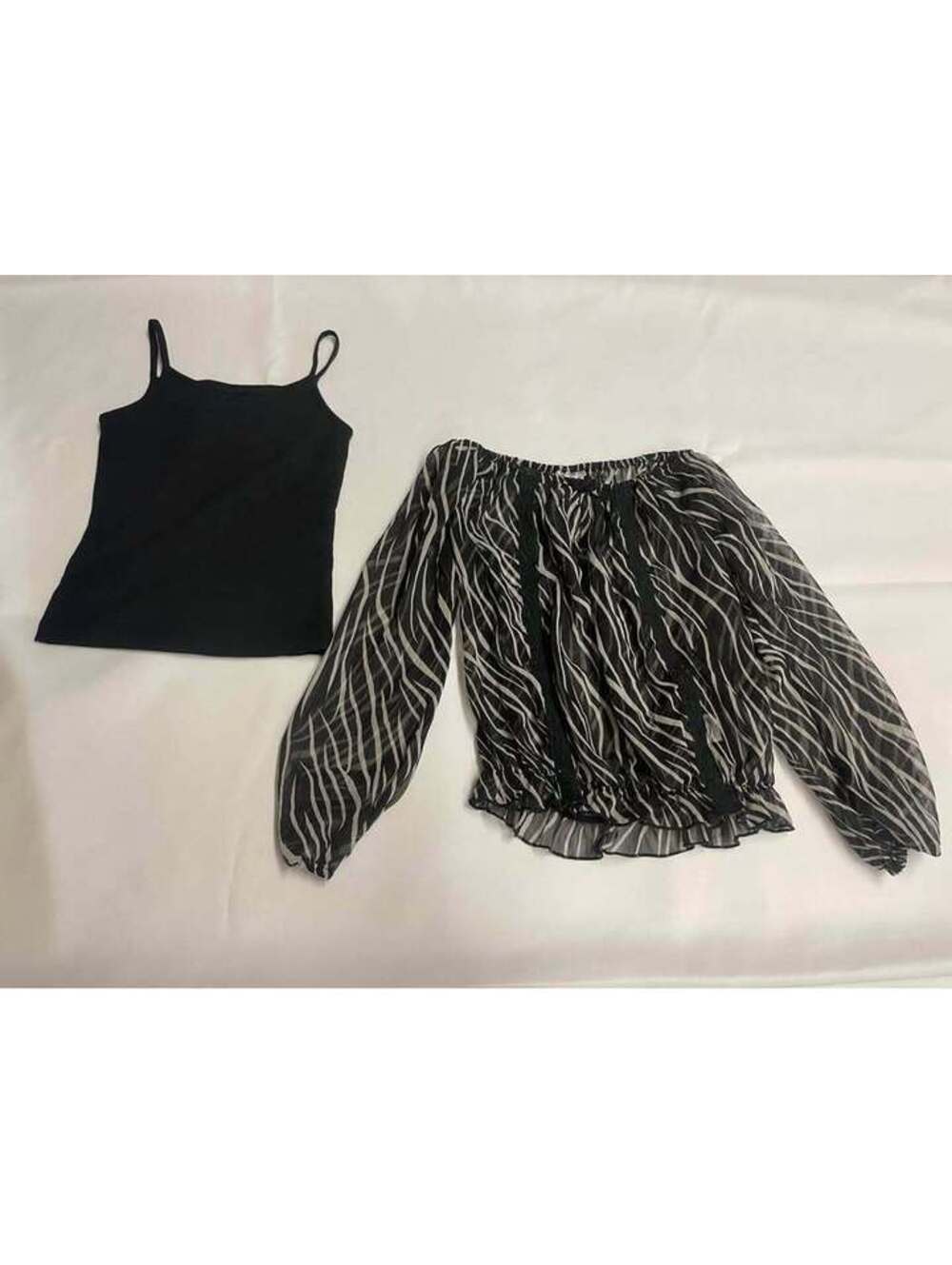 Disney D-Signed Girls/Juniors XS Zebra Sheer Blouse & Cami Set